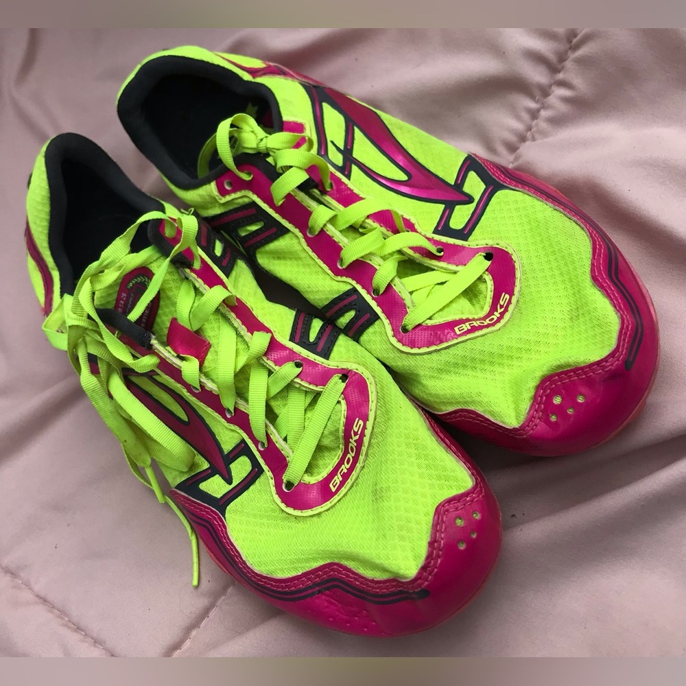 Brooks PR Series Neon Green and Pink Mid Distance Running Spikes - 9.5 - Picture 4 of 14